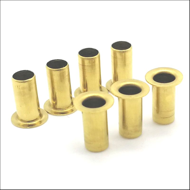 Пристальный взгляд на ушко