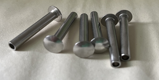 Nuote Metals отправляет в Польшу образцы заклепок из нержавеющей стали – включены полные данные испытаний Nuote Metals отправляет в Польшу образцы заклепок из нержавеющей стали – включены полные данные испытаний