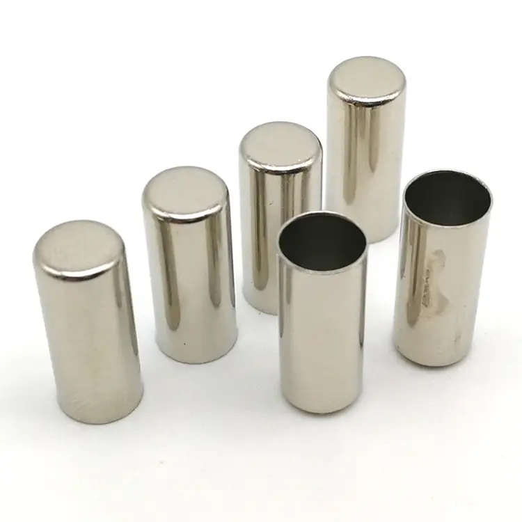 Латунный конец шнур